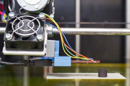 Ésta es la primera impresora 3D del mundo que imprime imanes permanentes