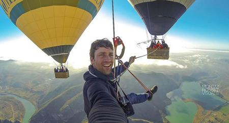 Caminata entre dos globos aerostáticos