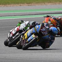 Álex Márquez se pone firme en Japón ante la amenaza a su liderato de las KTM y Brad Binder