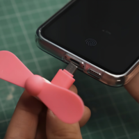 "Si tienes este ventilador para el móvil, dáselo a alguien que te caiga mal": el peligro de conectar cualquier cosa al USB del móvil