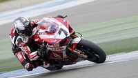 Superbikes Italia 2013: Carlos Checa no estará en las carreras por culpa de su hombro 