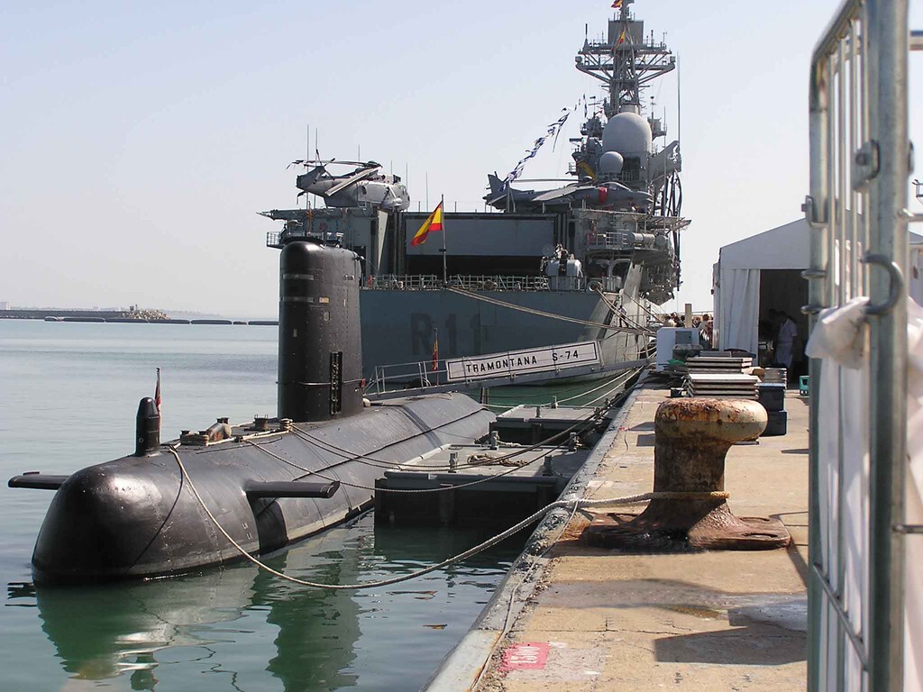 España está vendiendo tecnología militar para chatarra: lo último fue un submarino de la Armada por 130.000 euros