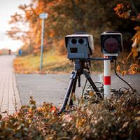 Librarse de pagar una multa "por buena fe": el truco legal de un motero para ahorrarse 900 euros