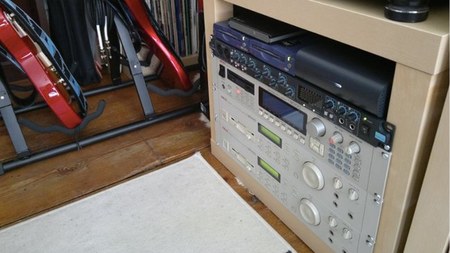 Crea tu propio Rack con las mesas Lack de IKEA