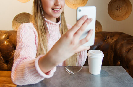 Signal, FB Messenger y Google Duo sufrían un error similar al de FaceTime: con una llamada se podía espiar a otros