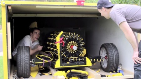 Raul Oaida, el tipo que combina LEGO y aire comprimido en el coche de sus sueños