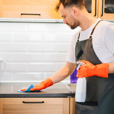 Limpiar las mosquiteras, cocina y hasta el baño será una tarea sencilla gracias a este limpiador al vapor por menos de 50 euros 