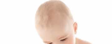 Es recomendable colocar al bebé boca abajo cuando está despierto