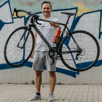 La bicicleta eléctrica más ligera del mundo pesa menos de 7 kg y utiliza un motor de helicóptero por radiocontrol