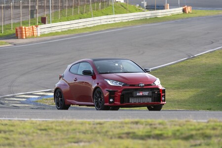 Toyota GR Yaris, al volante de un hot-hatch de carreras, legal para calle, que emociona como ninguno
