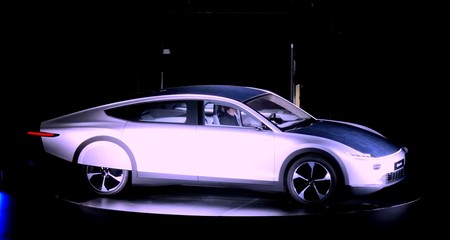 Lightyear One: las claves del coche eléctrico solar que promete una autonomía de 725 km y cuesta 149.000 euros