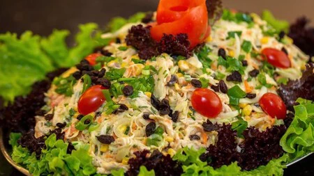 Salpicón de Navidad. Receta fácil, rápida y económica especial para esta temporada