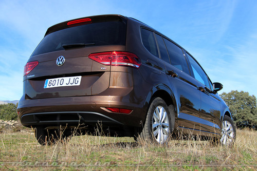 Conducimos el nuevo Touran con una mecánica muy justita, ¿quieres consumo o prestaciones?