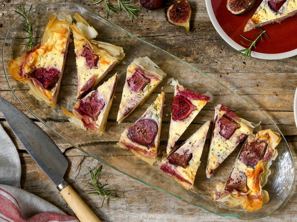 Esta tarta salada con higos es una cena perfecta de finales de verano perfecta, y solo necesitas invertir 10 minutos 