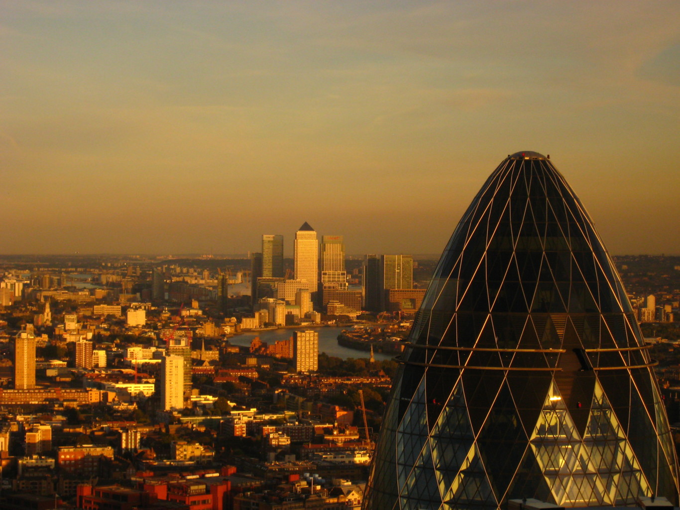 El Banco de Inglaterra baja los tipos de interés, ¿servirá de algo?