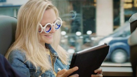 Si te mareas cuando viajas en coche, avión o barco deberías probar estas gafas