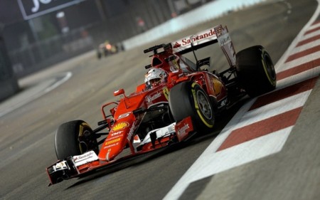 Sebastian Vettel gana en Singapur con los Mercedes desconocidos