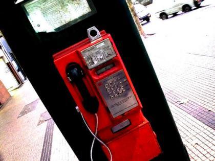 Teléfono Rojo: Trabajando para Carrefour
