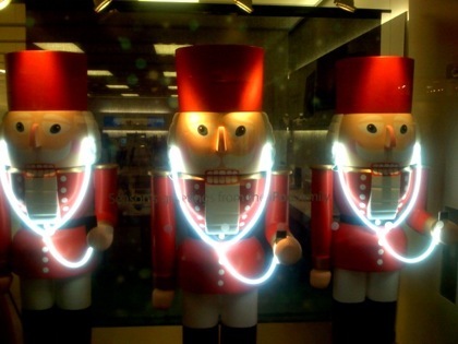 Avances en la decoración de navidad de las Apple stores