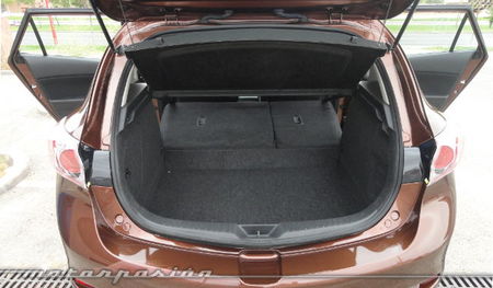 Mazda3 1.6 CRTD 115 cv, acceso a la carga