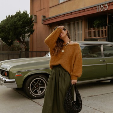 Adiós vaqueros incómodos: esta falda midi color oliva triunfa en Lidl y cuesta menos de siete euros