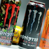 España se prepara para pedir el DNI para comprar bebidas energéticas: el Ministerio de Consumo quiere prohibirlas para menores de 16 años 