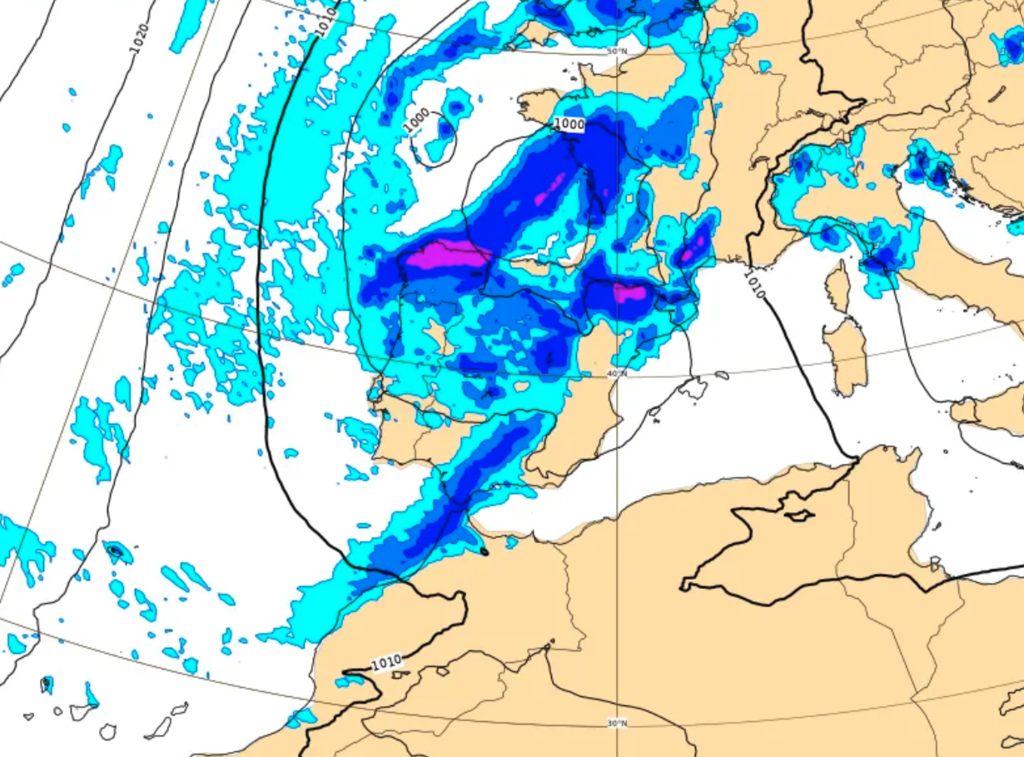 AEMET acaba de sentenciar al puente de mayo: lluvias abundantes, mucho frío y el último alivio antes de verano 