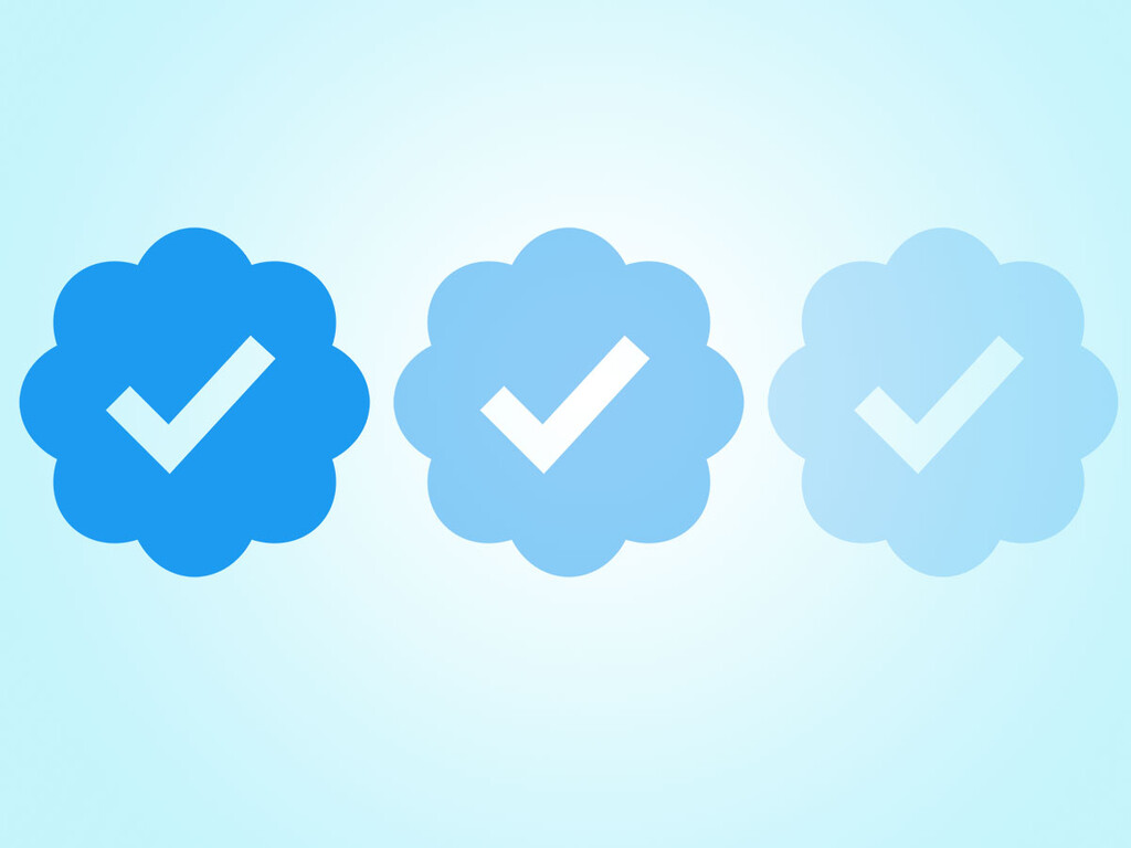 Ya puedes pagar por Twitter Blue sin que no lo sepa nadie con el nuevo ajuste para ocultar la verificación