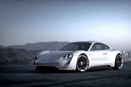 El diseño del Porsche Mission E, cinco minutos que nos acercan al futuro de Porsche