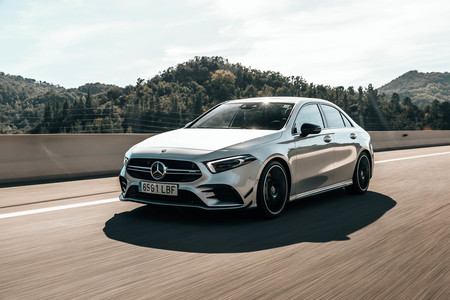 Probamos el Mercedes-AMG A 35 Sedan: sus 306 CV dan acceso al mito AMG, pero no a un verdadero deportivo