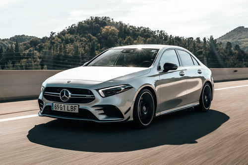 Probamos el Mercedes-AMG A 35 Sedan: sus 306 CV dan acceso al mito AMG, pero no a un verdadero deportivo