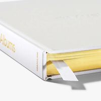 Con bordes de oro y una frase de Jobs: así es el libro de Apple que ha cuadruplicado su valor en meses