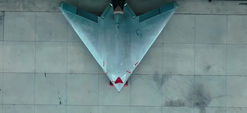 Un nuevo dron futurista chino acaba de aparecer en escena. Pekín lo ha mostrado en un vídeo sin decir una sola palabra 