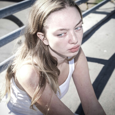 A los jóvenes de la generación z se les está atragantando eso de "ser adultos". Y es normal que se sientan como niños eternos