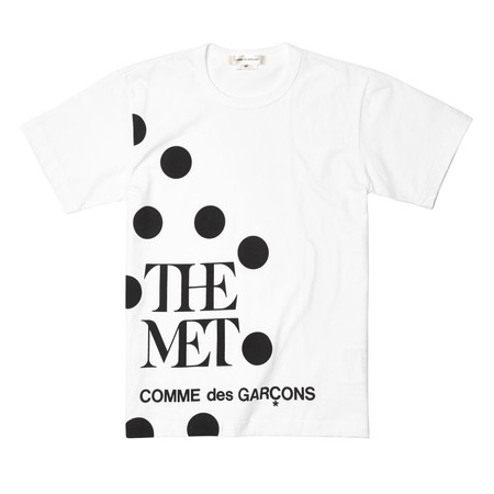 Además de disfrutar la exhibición en el Met podrás comprar productos exclusivos de Comme des Garçon
