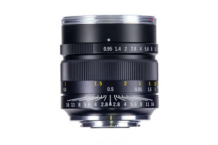 ZY Optics Mitakon Speedmaster 17mm F0.95: Un objetivo normal para capturar la noche en sistemas M43