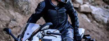 Si viajas a Francia en moto, ten cuidado. Te pueden freír a multas si no llevas en el casco unas pegatinas que en España no son obligatorias 