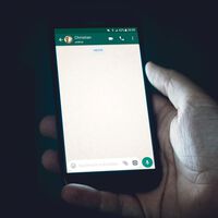 WhatsApp te permite esconder los chats que quieras gracias a su nueva función Bloquear