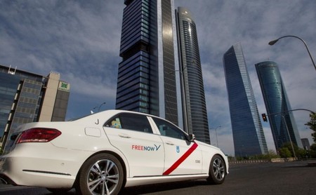 Free Now cifra en 214 millones de euros el ahorro que supondría liberalizar el sector del taxi en España
