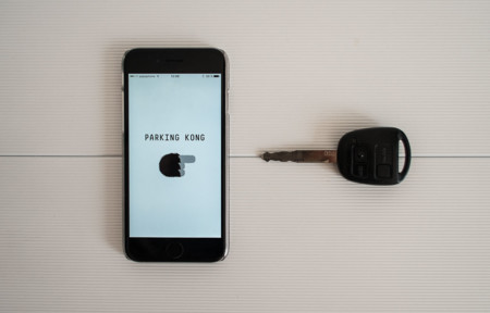 Reservar aparcamiento desde el móvil y al mejor precio: esto nos promete Parking Kong