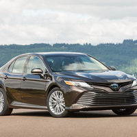 Toyota Camry Hybrid: Precios, versiones y equipamiento en México