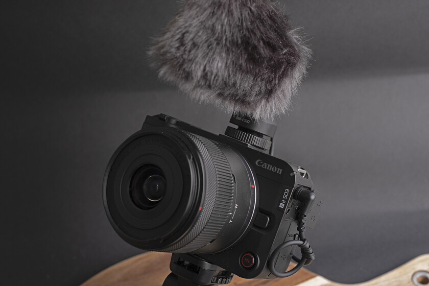 Canon EOS R50 V: cámara para creadores