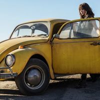 En su spin-off, Bumblebee regresa a sus orígenes como un simpático vochito amarillo