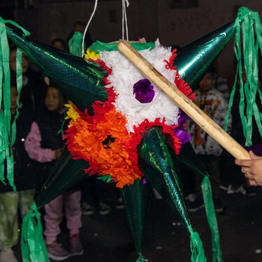 Cómo hacer una piñata en casa para las posadas o fiestas de Fin de Año