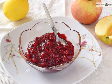 Compota o salsa de arándanos rojos frescos (cranberries): receta rápida en 20 minutos para platos dulces o salados