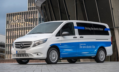 La Mercedes-Benz eVito es una furgoneta 100% eléctrica que ofrece 150 km de autonomía por 42.900 euros