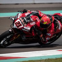 El WSBK se pone rojo: la Ducati Panigale V4 R también está arrasando en Mandalika, y no solo con Álvaro Bautista 
