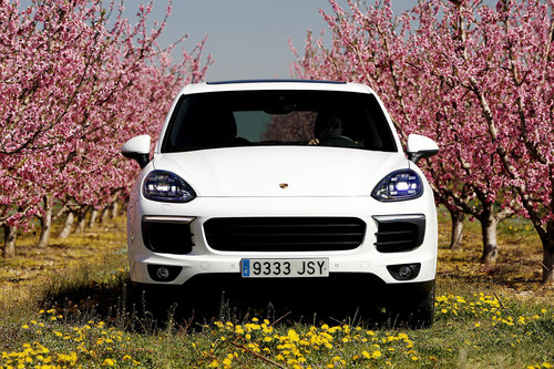 Ruta por los Pirineos con el Porsche Cayenne. ¿Es realmente el coche definitivo?