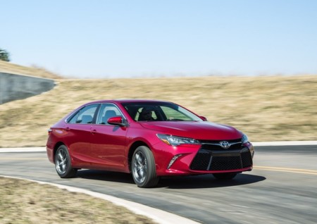 Toyota Camry 2015 1024x768 Wallpaper 07