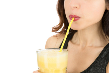 Un zumo o refresco, una opción pobre como snack o tentempié